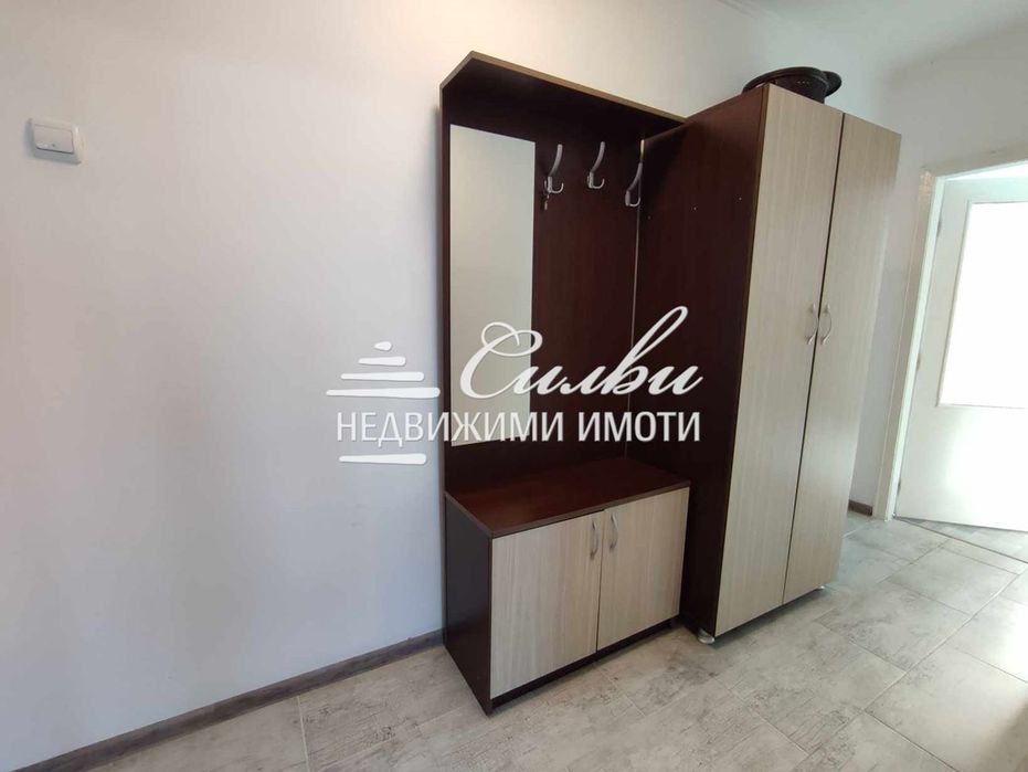 Дава се под наем Двустаен апартамент в Шумен, Тракия - 72 кв.м за 255 € - Снимка #5