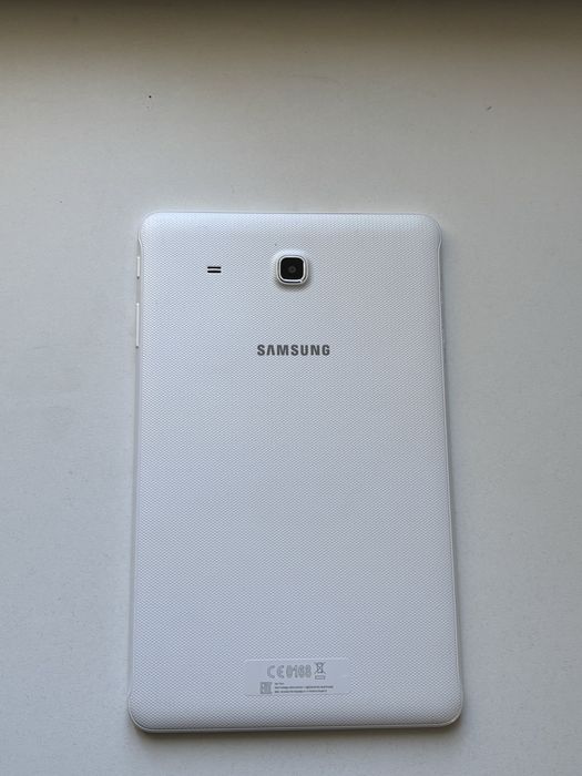 Продам Планшет Самсунт Tab E