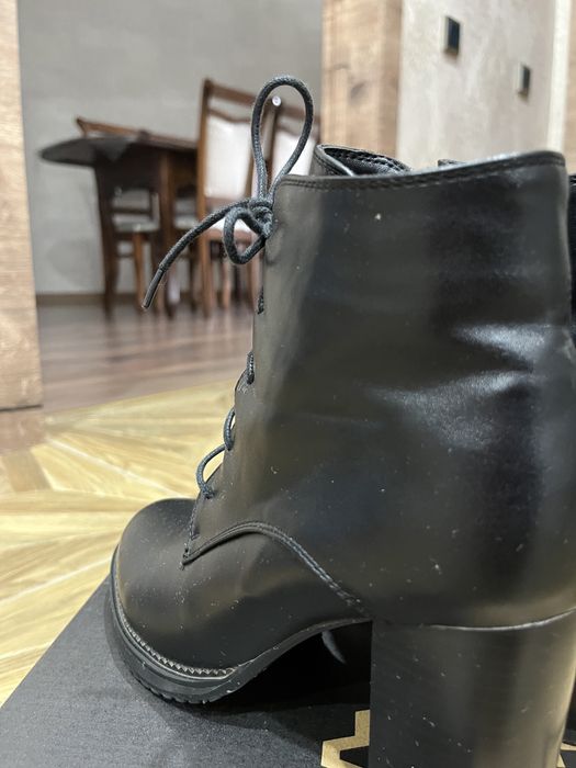 Продам ботильоны (полусапожки)