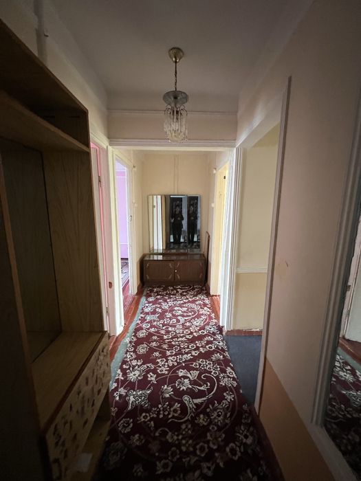 Ноҳол ресторанини орқасида  учинчи этаж уч хона