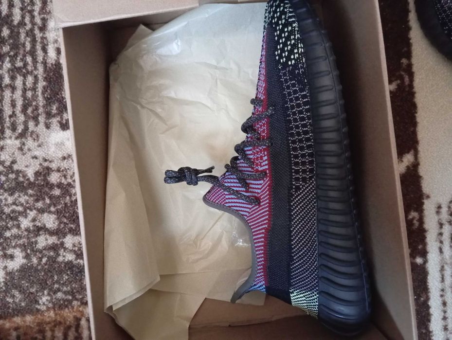 Обувки yeezy 350 boost
