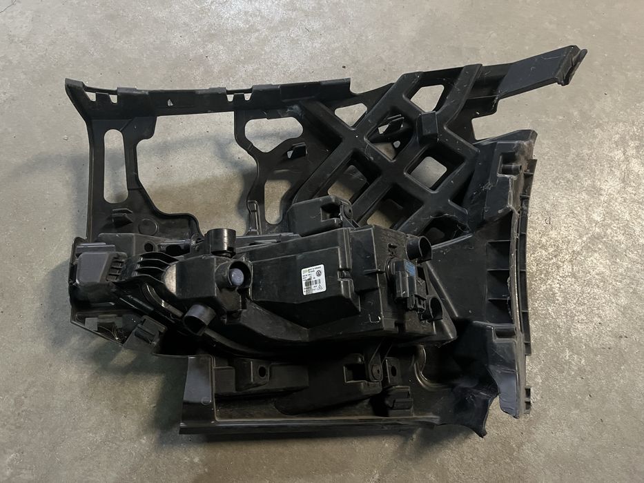 Десен Халоген с държач за броня за VW Golf 7.5