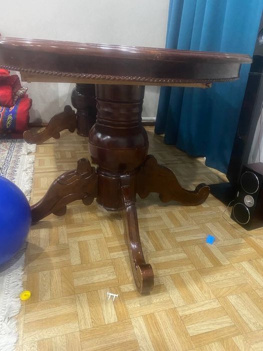 Продам дубовый стол