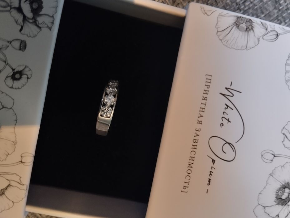 Кольцо от бренда White Opium