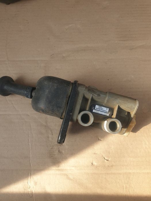 Кран ручника автобус Сетра