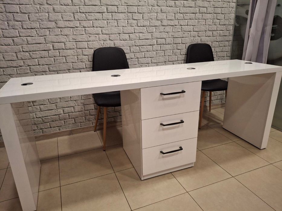 Продавам оборудване за козметичен център