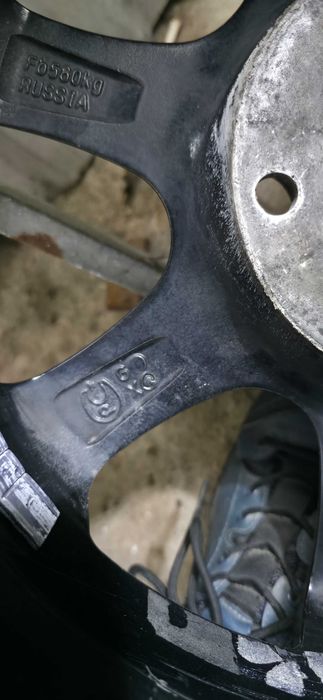 Продам диски литые на 15