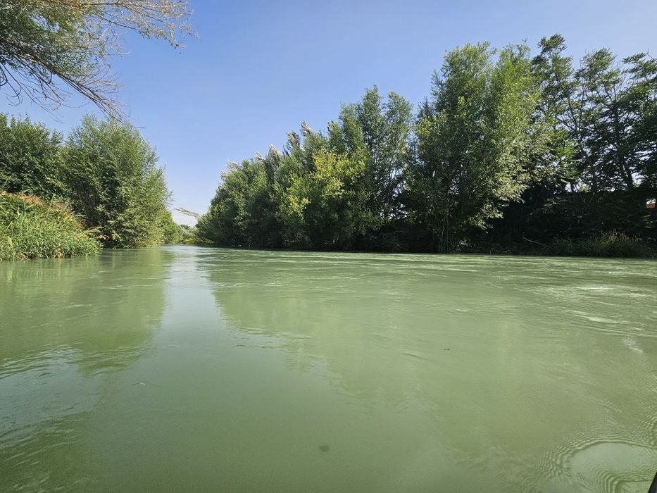 Продаётся домик у вдоль реки ЗАХ.