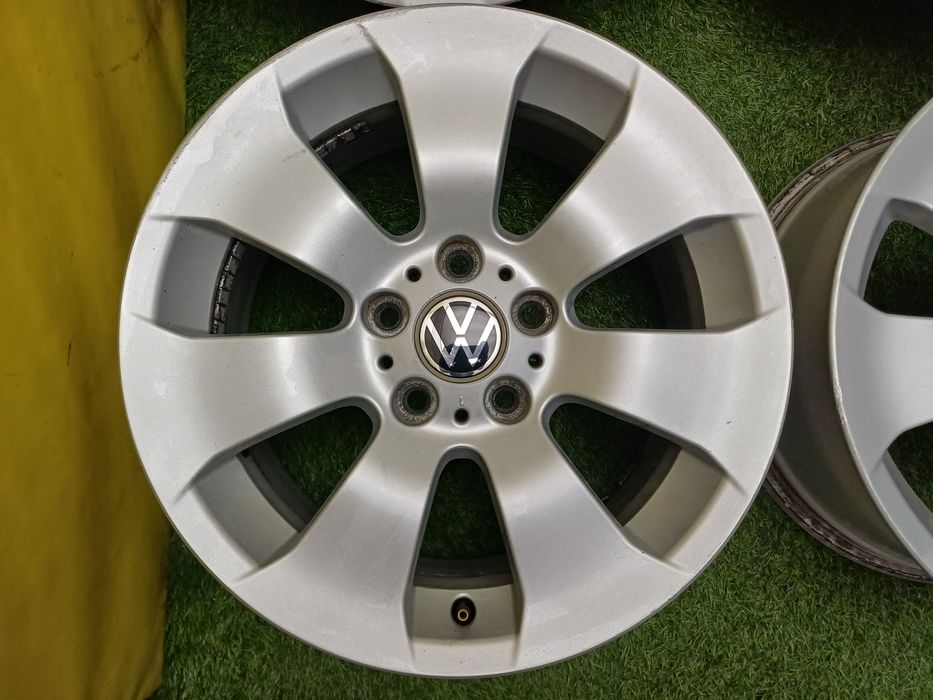 Диски R17 5x120 на Volkswagen T5.