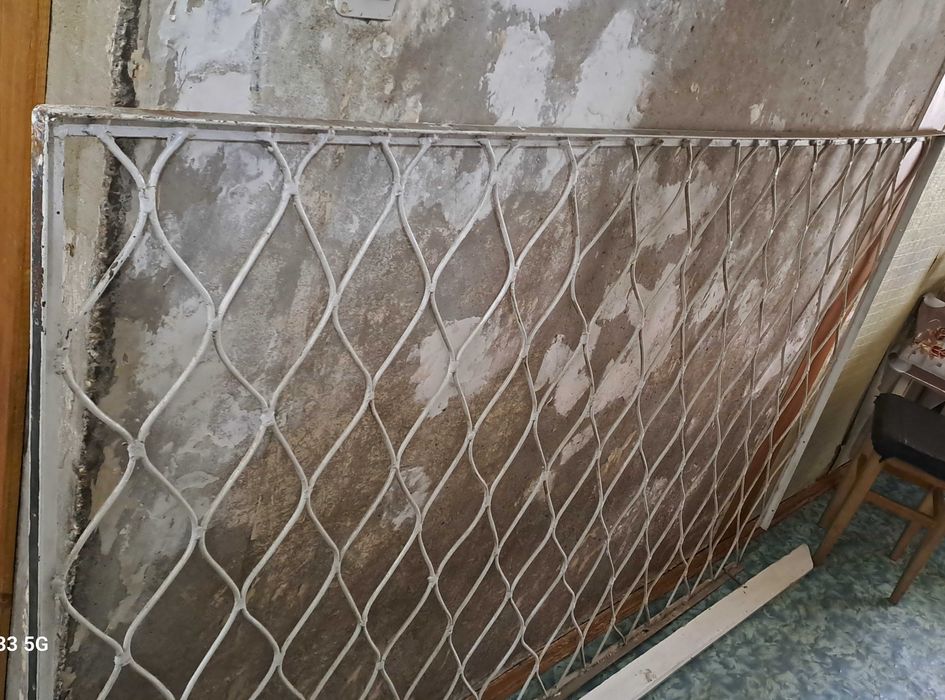 Решетка на окно б/у