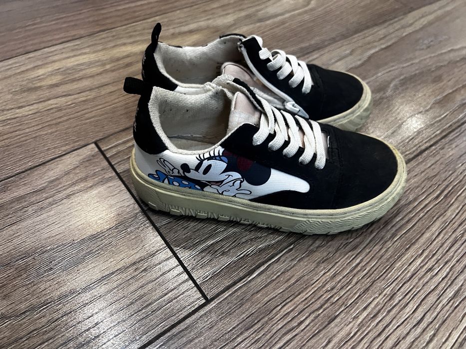 Продам кеды на девочку