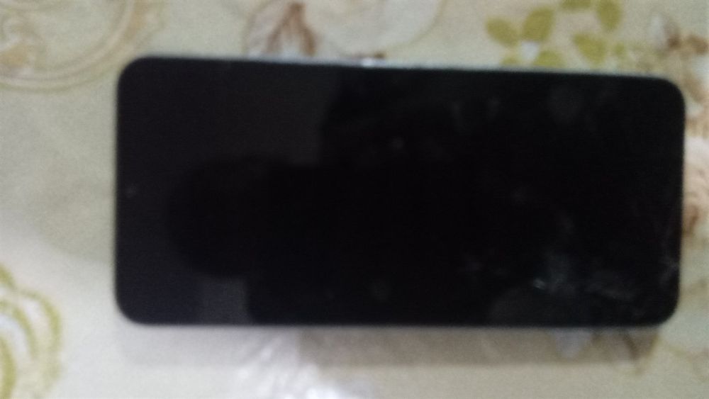 Екеуи сатылады 
Самсунг а5 
Пам 32гб.
Кар док жок исенимли
Айыбы тек и