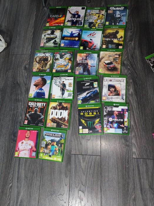 Vând jocuri Xbox One