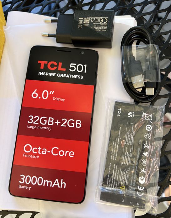 Чисто нов телефон TCL 501 с гаранция