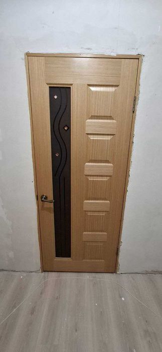 Дверь деревянная