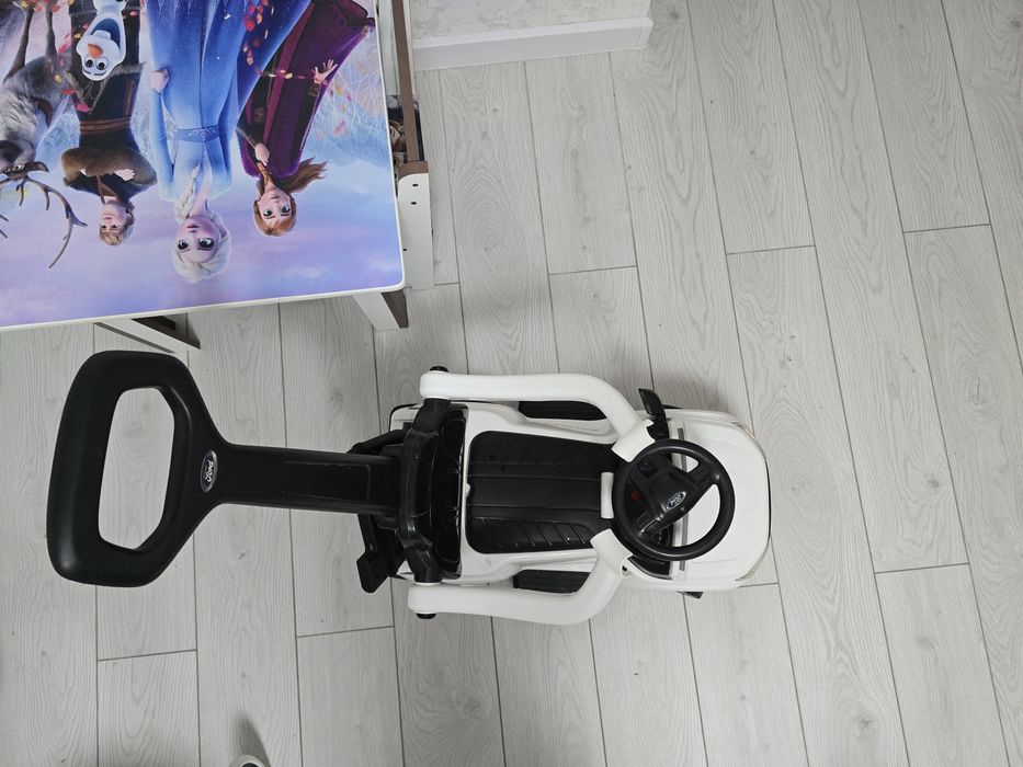 Детская машинка.