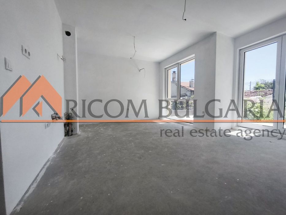 Продава се Тристаен апартамент в Варна, Бриз - 79 кв.м за 1963 €/кв.м - Снимка #6