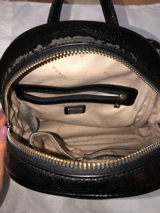 Дамска раница Guess