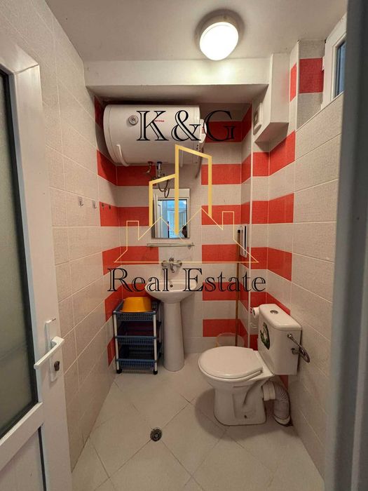 Двустаен апартамент в к-к " Слънчев бряг "