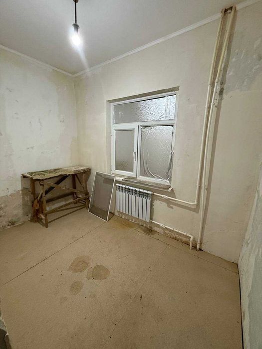 Продаётся 2в3-комнатная квартира массив Карасу 2 ориентир 208 школа