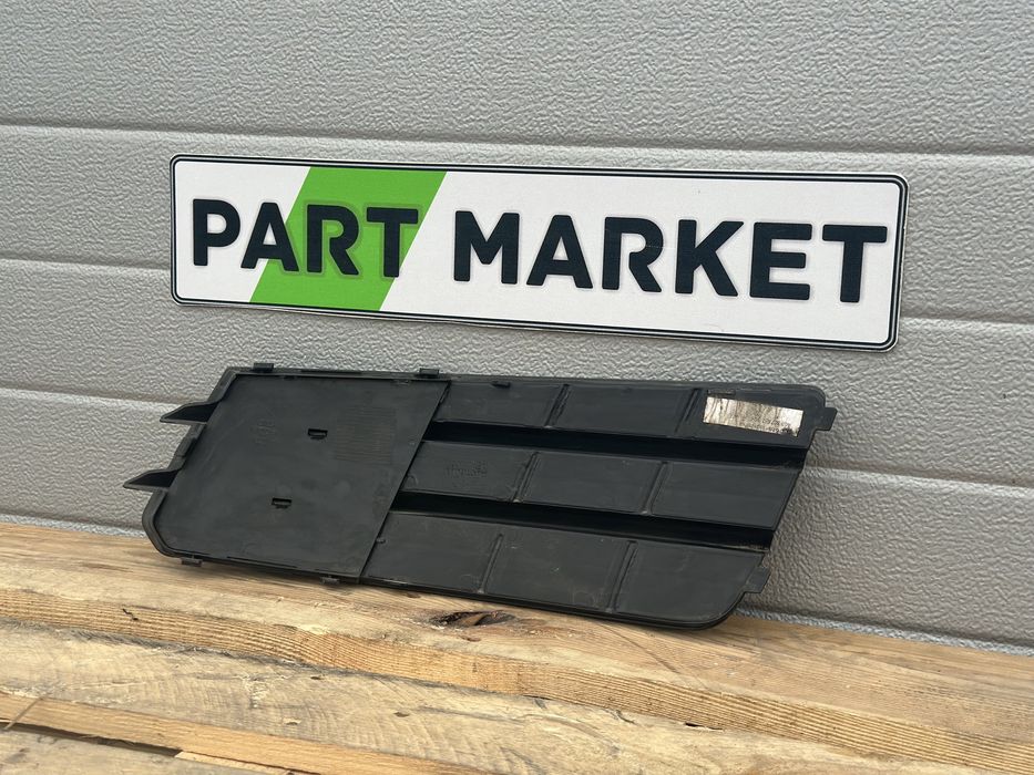 Дясна решетка AUDI A7 C7 4G8807682