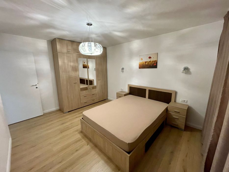 Inchiriez apartament