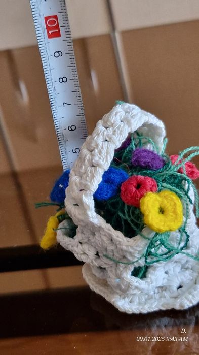 Cosulet crosetat cu  flori