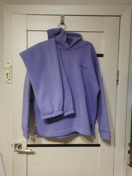 Продам яркий костюм