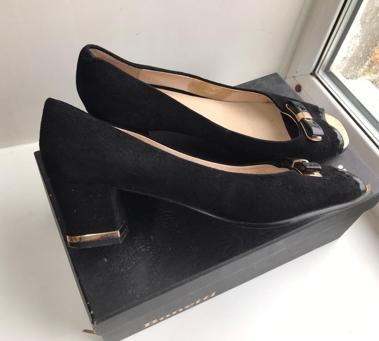 Женские замшевые туфли