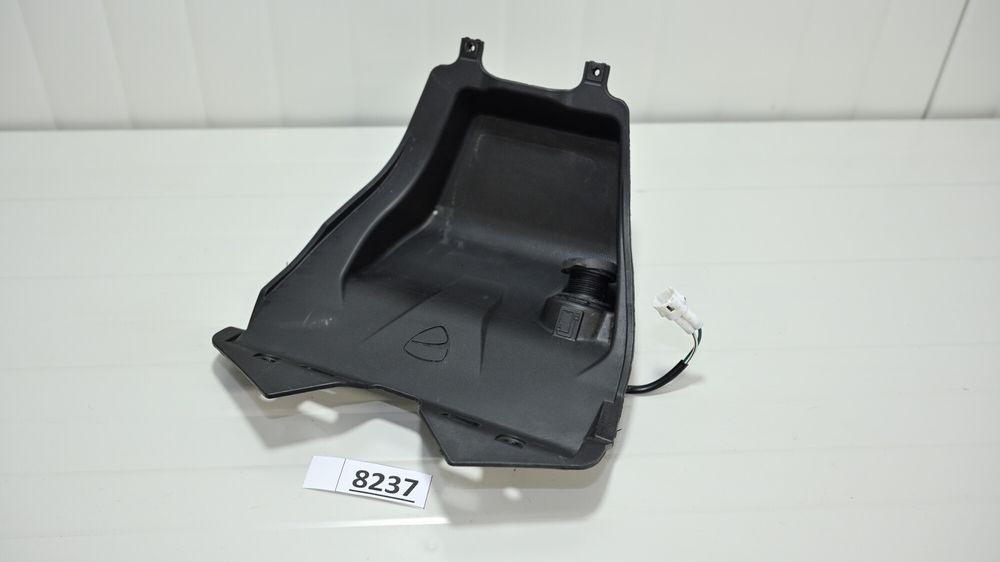Ducati Monster 937 2021 + Carena cadru plastic undertail