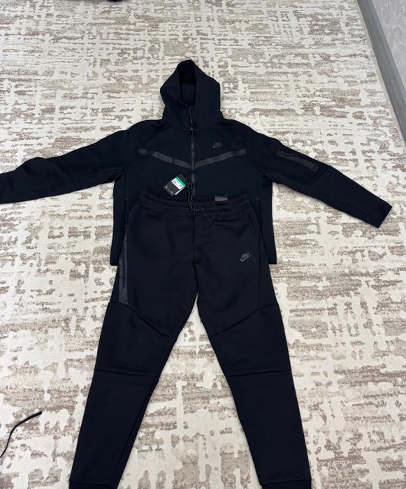 Продам Nike teech flice