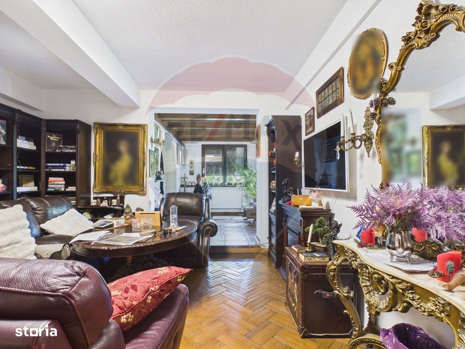 Apartament cu terasă într-o vilă interbelică B-dul Primaverii