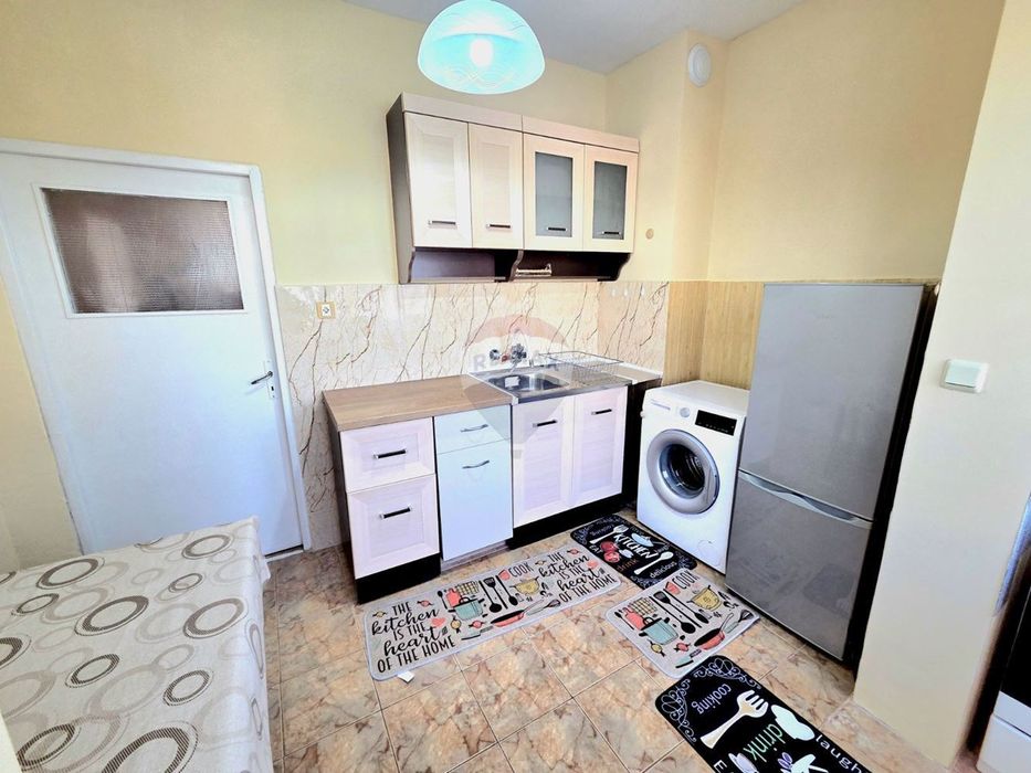 Продава се Двустаен апартамент в Варна, Погреби - 60 кв.м за 2142 €/кв.м - Снимка #8