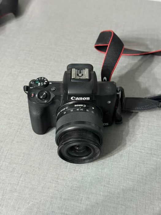 Продам камеру canon m50