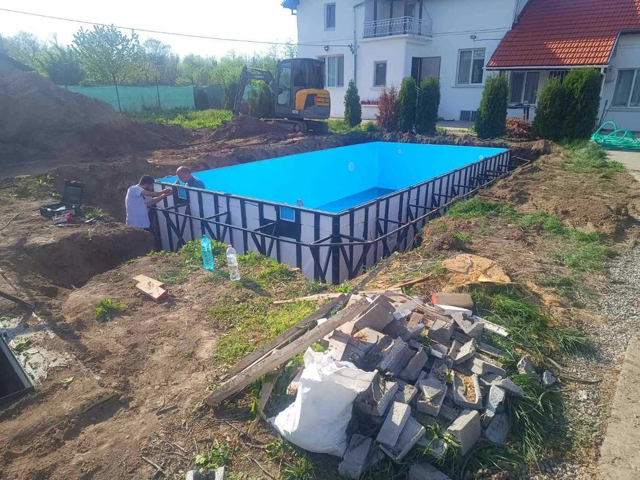 Услуги с багер, самосвал и строителна техника