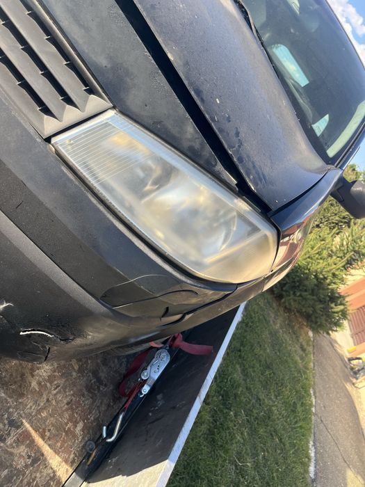 Faruri renault megane 2 in stare buna!