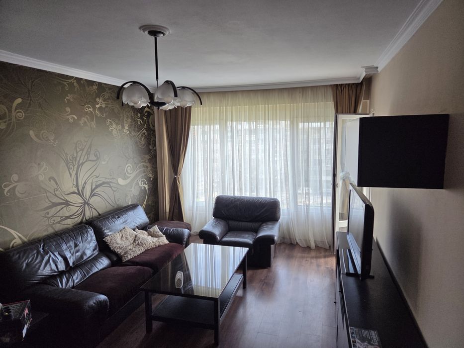 Под наем 3 стаен апартамент