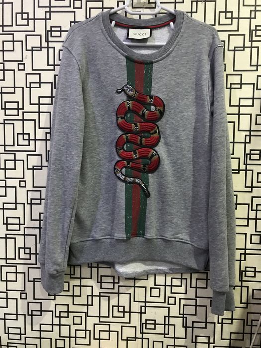 Tricou/bluza PP JWS diverse