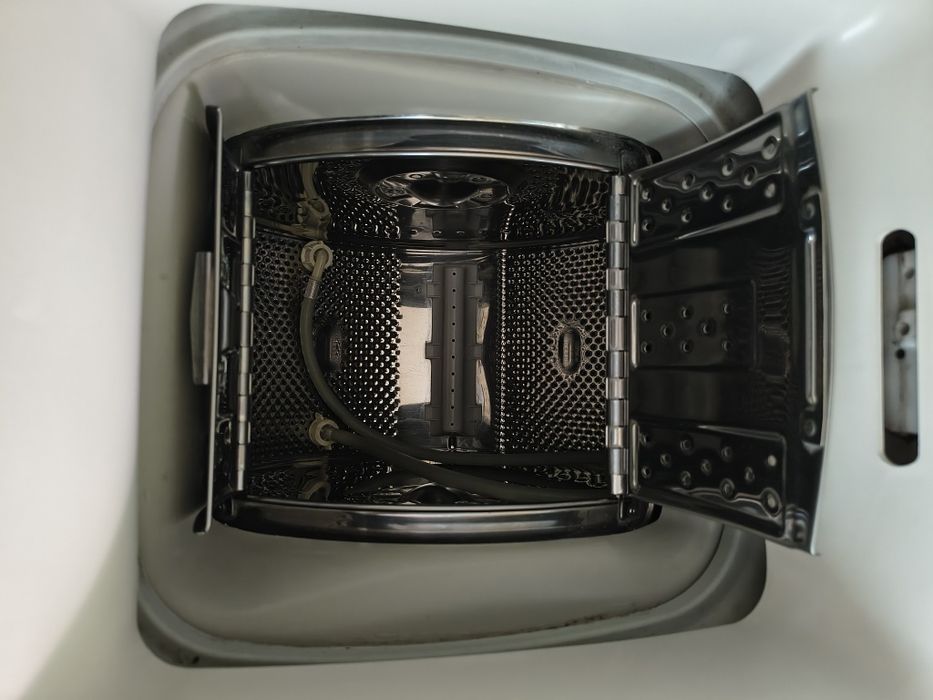 Vând mașină de spălat verticală Whirlpool, 5 kg, stare bună de funcționare, detalii în mesaj