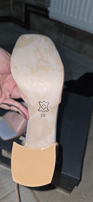 Sandale mărimea 39