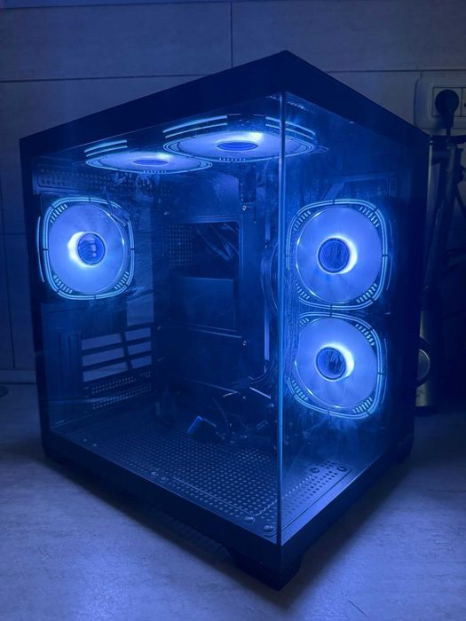 Carcasa ProGaming tip acvariu + sursa 600w + 5 ventilatoare RGB