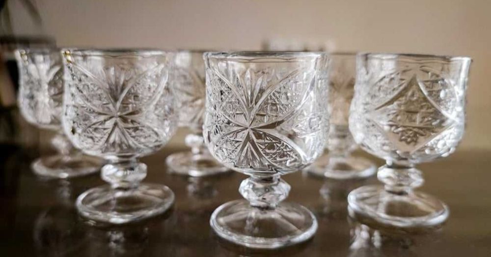 Кристален комплект