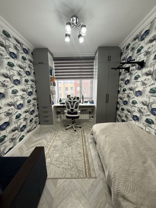 Продам 4-ком квартиру