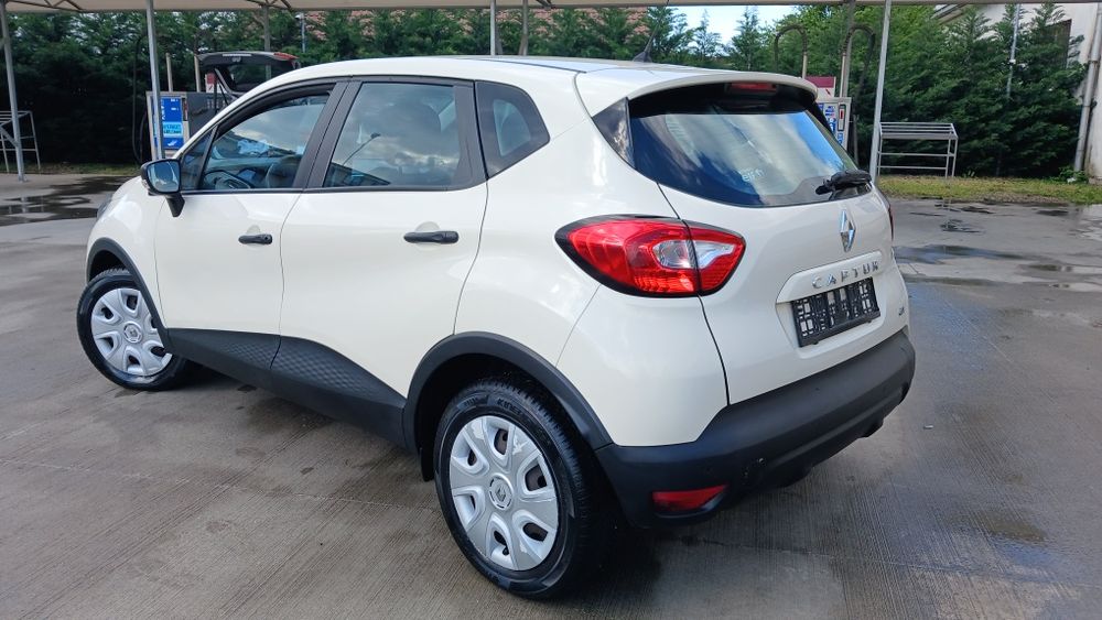 Superb Renault Captur 1.5 Dci 90 Cp**2013**203.000 km reali**IMPECABIL**Consum 4,5 L/100 km**