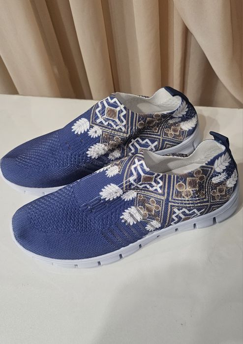 Продам женскую обувь