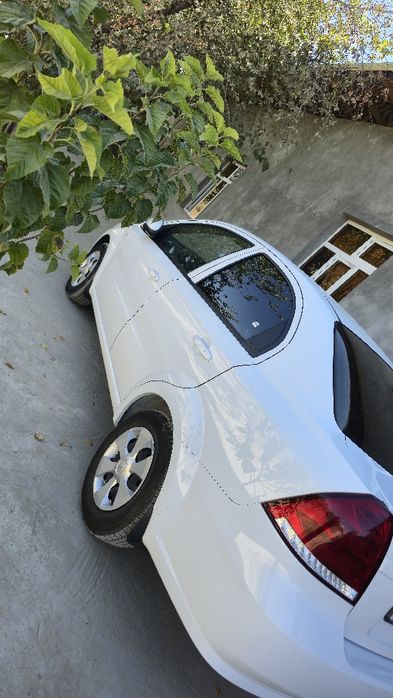 Nexia 3 sotiladi