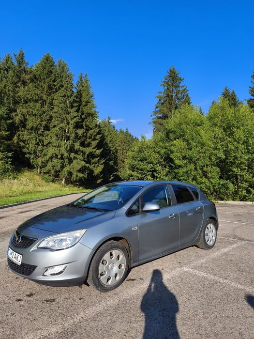 Opel Astra J 2012