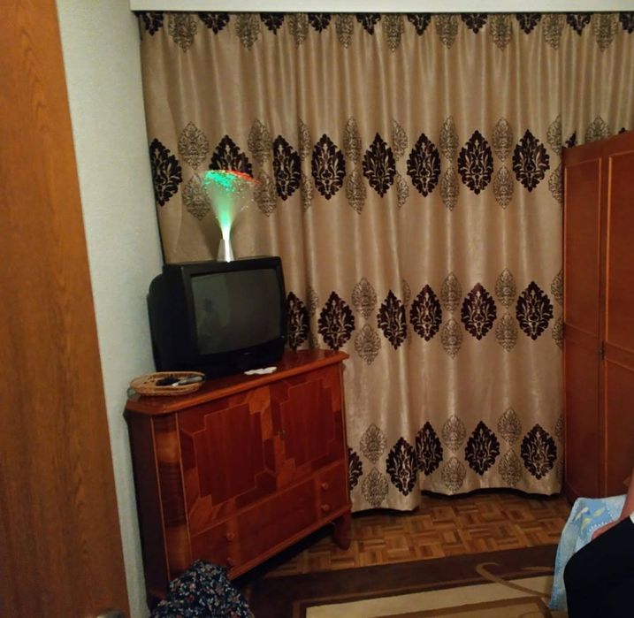 Vând apartament 3 camere semidecomandat Craiova