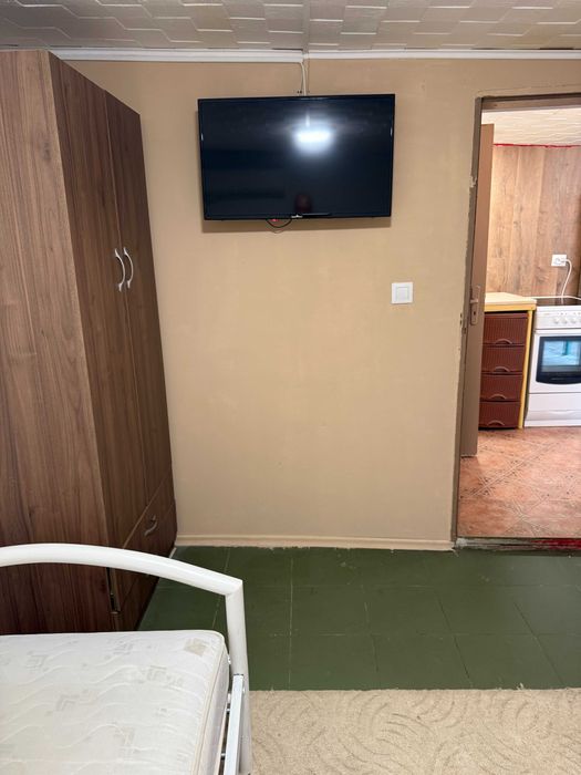 Дава се под наем Едностаен апартамент в Враца, Квартал 103 - 45 кв.м за 178.5 € - Снимка #1