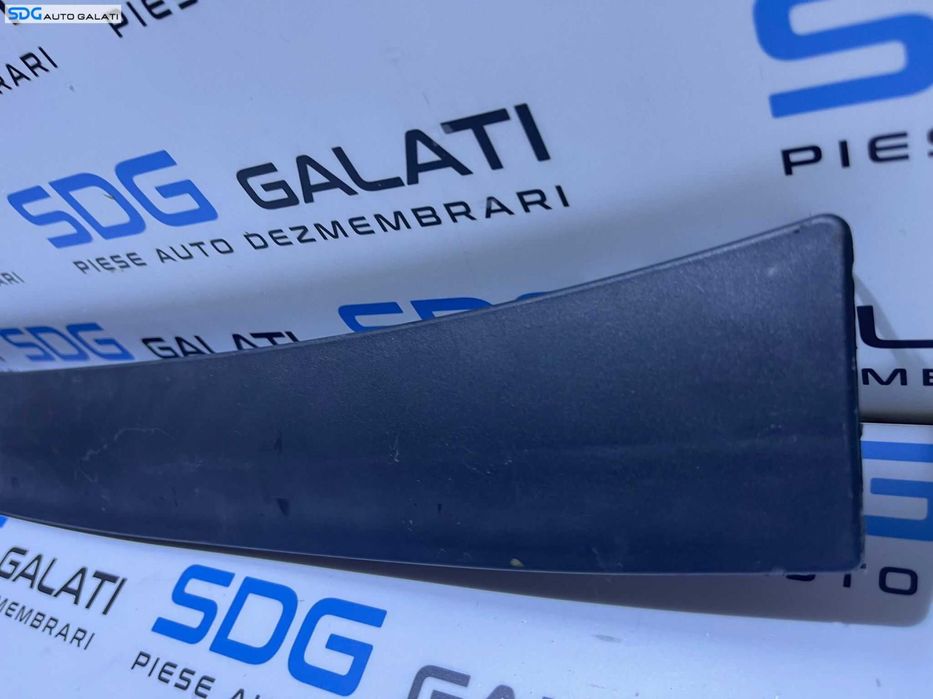 Capac Ornament Plastic Trager Tragher Armatura Spoiler Bara Fata Audi A5 2008 - 2011 Cod 8T0807217A [M4728]